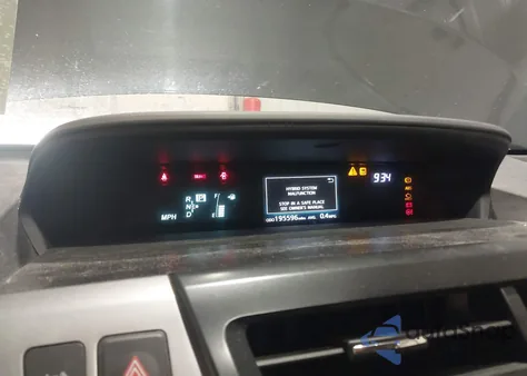 2015 Toyota Prius V Five z USA, uszkodzony, nr VIN JTDZN3EU4FJ031504